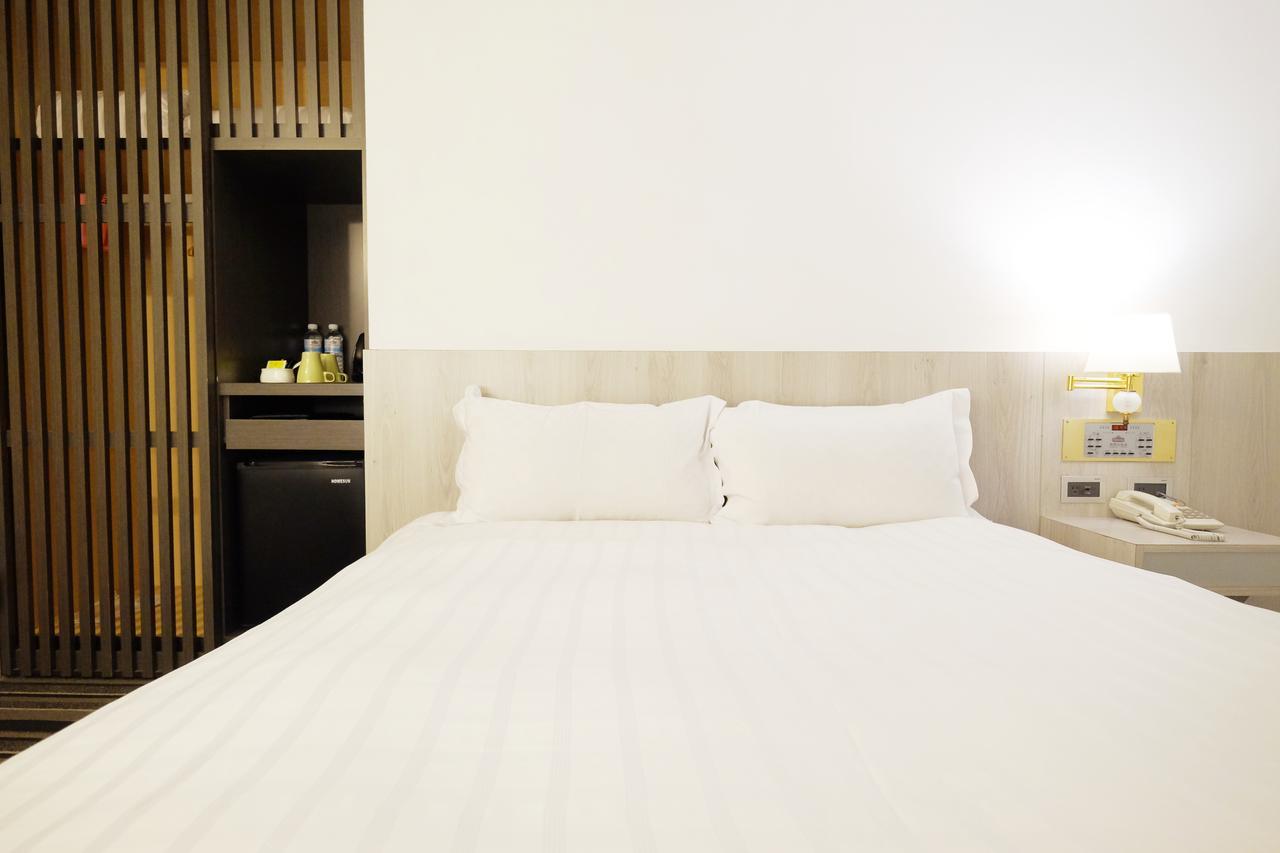 Dynasty Hotel Tainan Luaran gambar