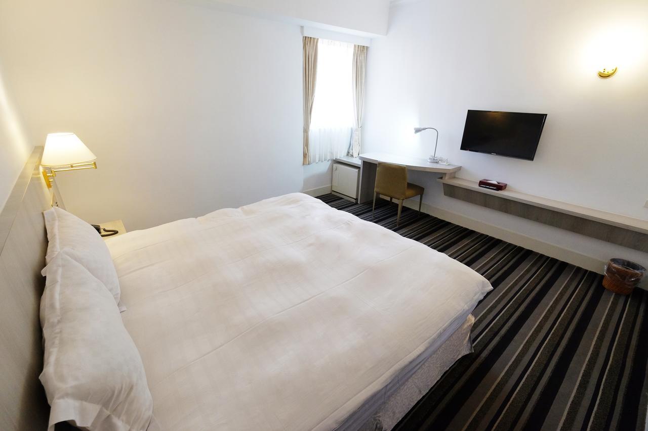 Dynasty Hotel Tainan Luaran gambar