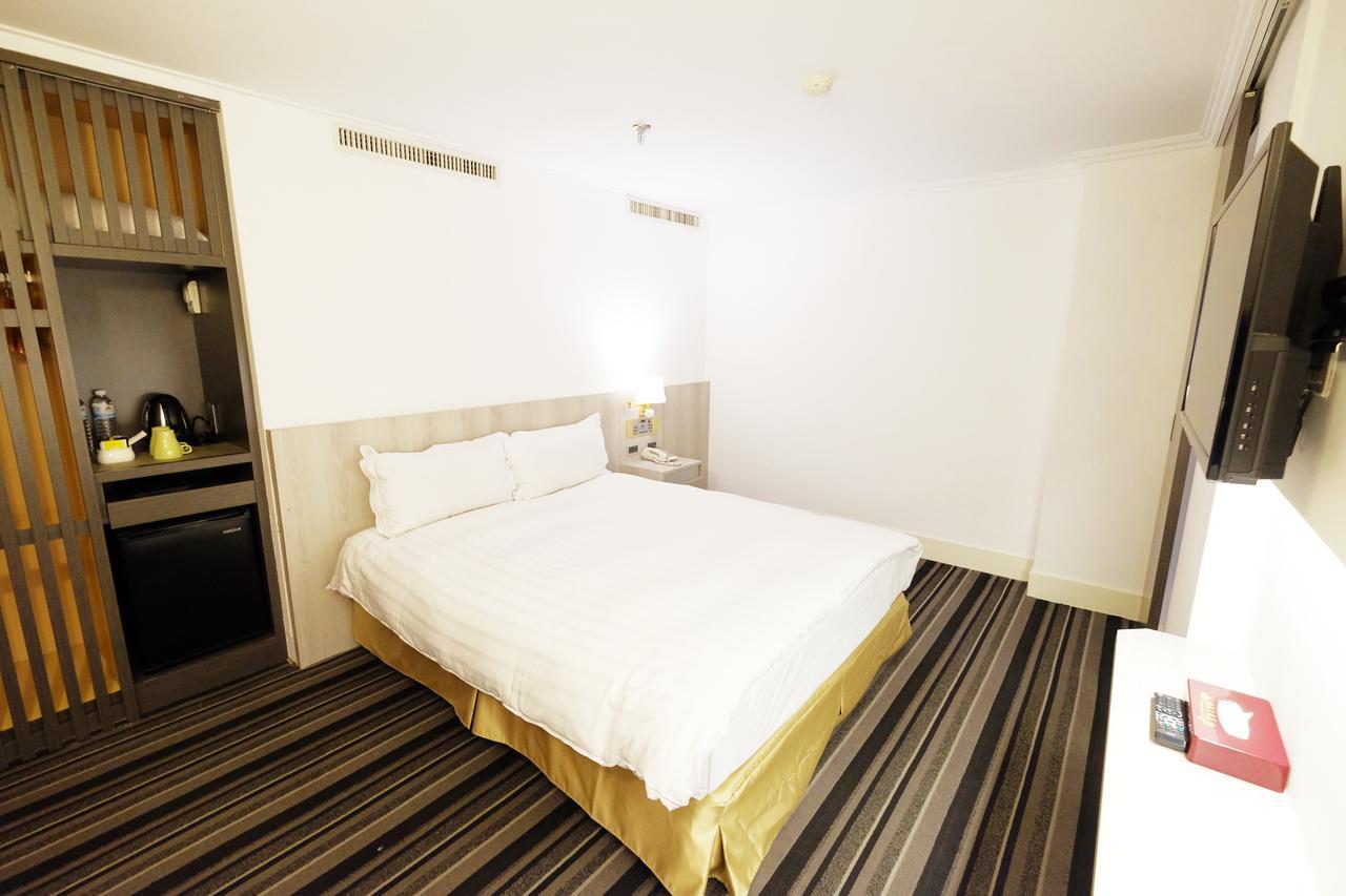 Dynasty Hotel Tainan Luaran gambar