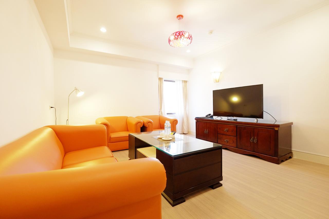 Dynasty Hotel Tainan Luaran gambar