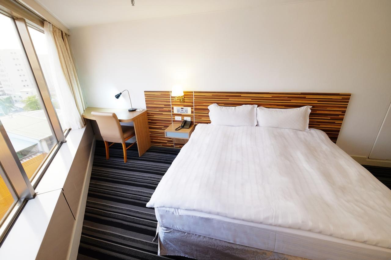 Dynasty Hotel Tainan Luaran gambar