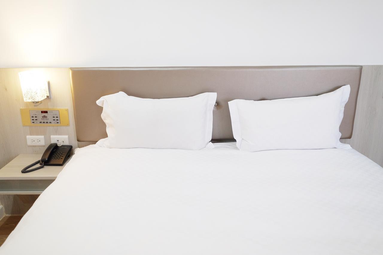 Dynasty Hotel Tainan Luaran gambar