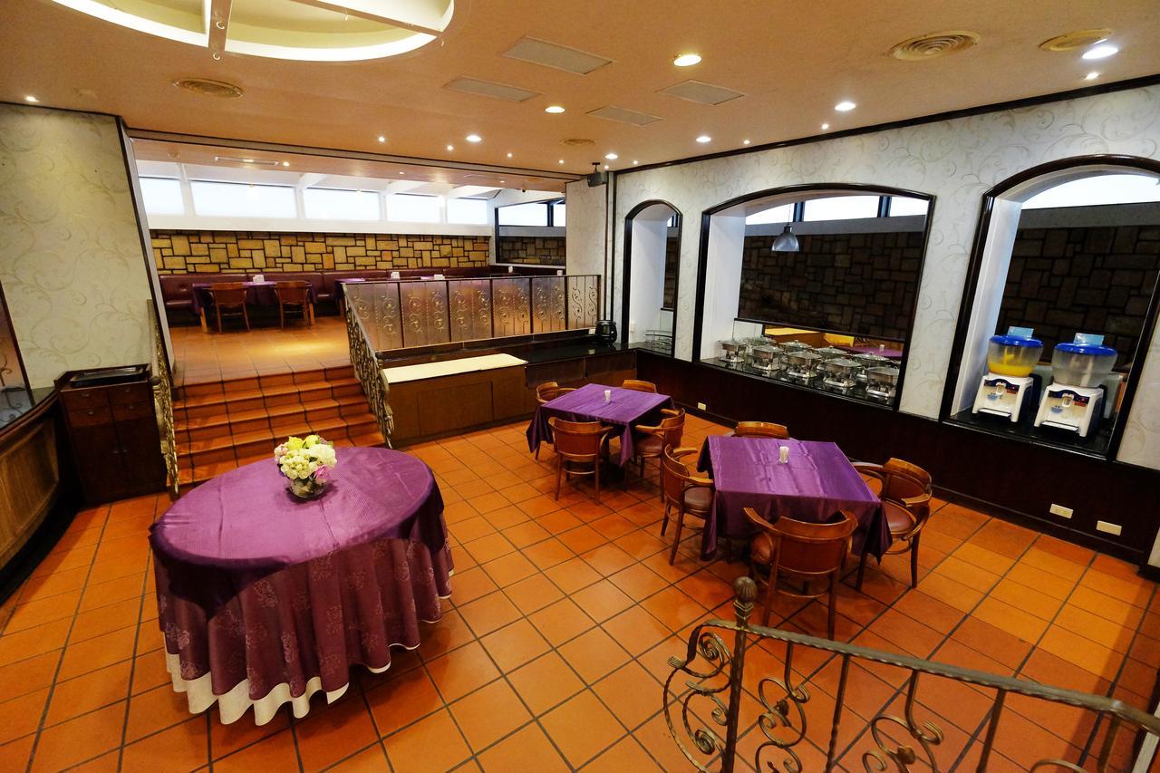 Dynasty Hotel Tainan Luaran gambar