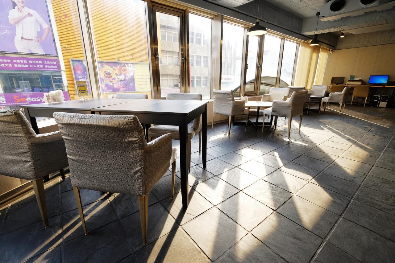 Dynasty Hotel Tainan Luaran gambar